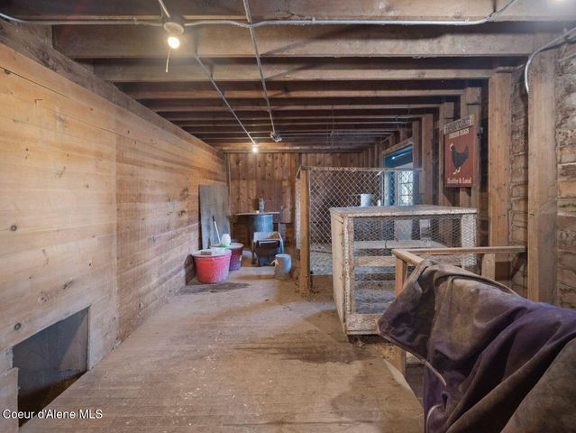 3351 W Lone Pine Rd, Tekoa, WA 99033