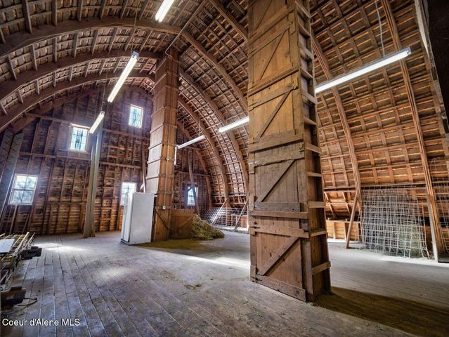 3351 W Lone Pine Rd, Tekoa, WA 99033