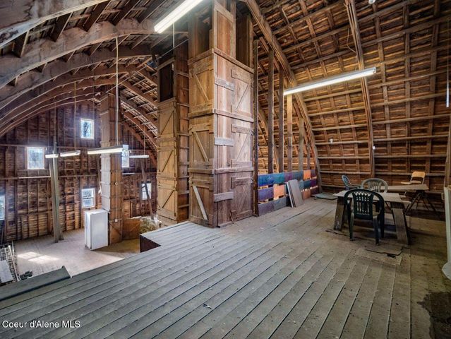 3351 W Lone Pine Rd, Tekoa, WA 99033