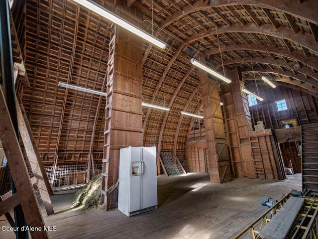 3351 W Lone Pine Rd, Tekoa, WA 99033