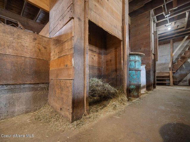 3351 W Lone Pine Rd, Tekoa, WA 99033