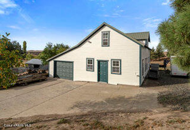 3351 W Lone Pine Rd, Tekoa, WA 99033