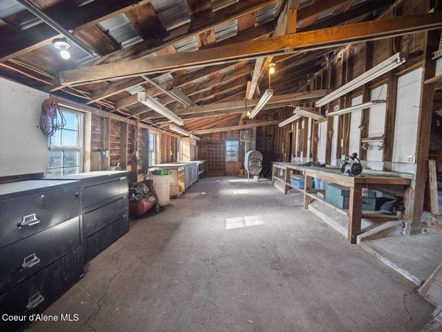 3351 W Lone Pine Rd, Tekoa, WA 99033