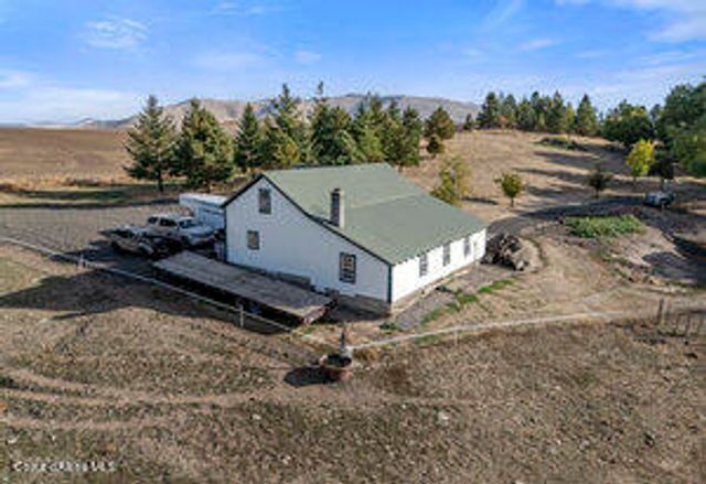 3351 W Lone Pine Rd, Tekoa, WA 99033