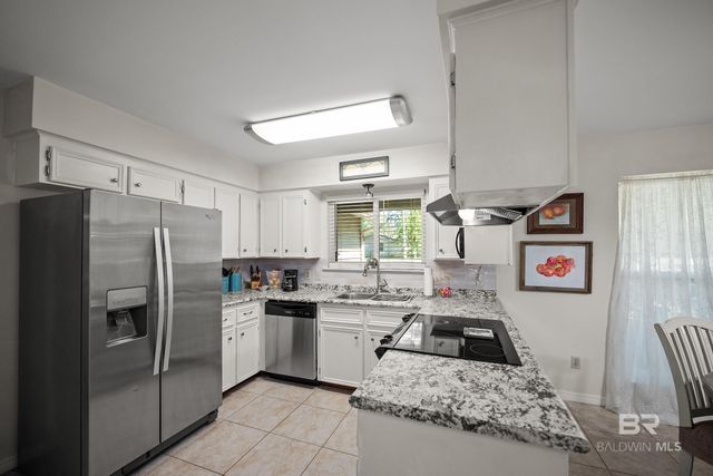 120 Dunbar Loop, Daphne, AL 36526