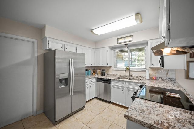 120 Dunbar Loop, Daphne, AL 36526