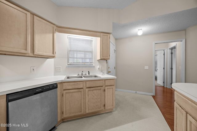 2936 Mulberry Lane E, Greenville, NC 27858
