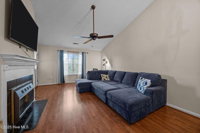 2936 Mulberry Lane E, Greenville, NC 27858