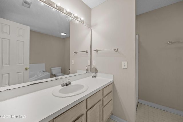 2936 Mulberry Lane E, Greenville, NC 27858