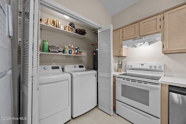 2936 Mulberry Lane E, Greenville, NC 27858