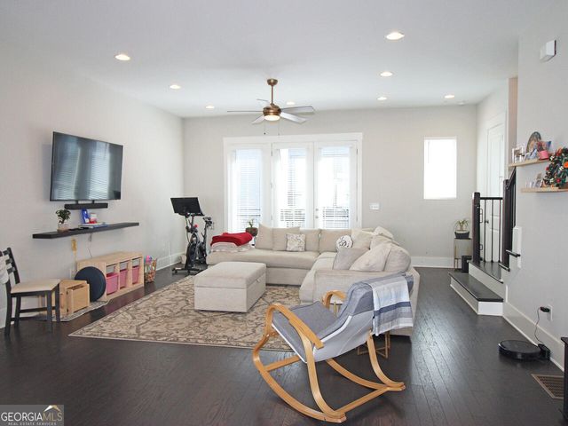 836 Winslow Way NW, Atlanta, GA 30318