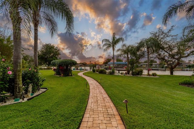 5851 CACHETTE DE RIVIERA COURT, New Port Richey, FL 34655