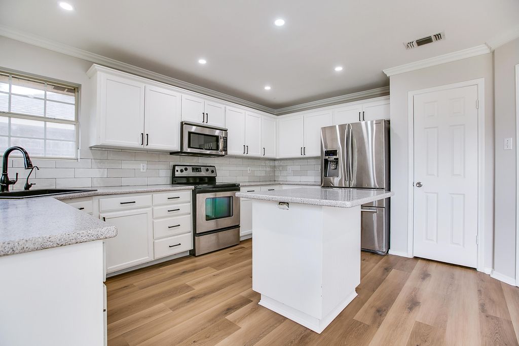 Image 15 of property listing at 3587 Shadyhill Drive, San Angelo, TX 76904