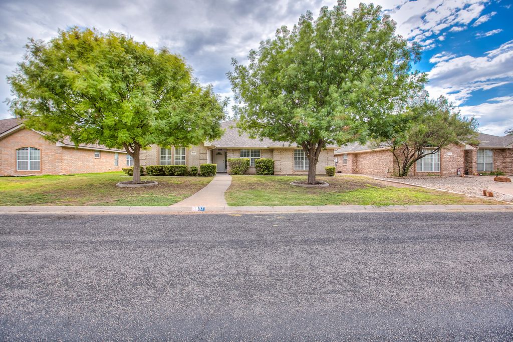 Image 2 of property listing at 3587 Shadyhill Drive, San Angelo, TX 76904