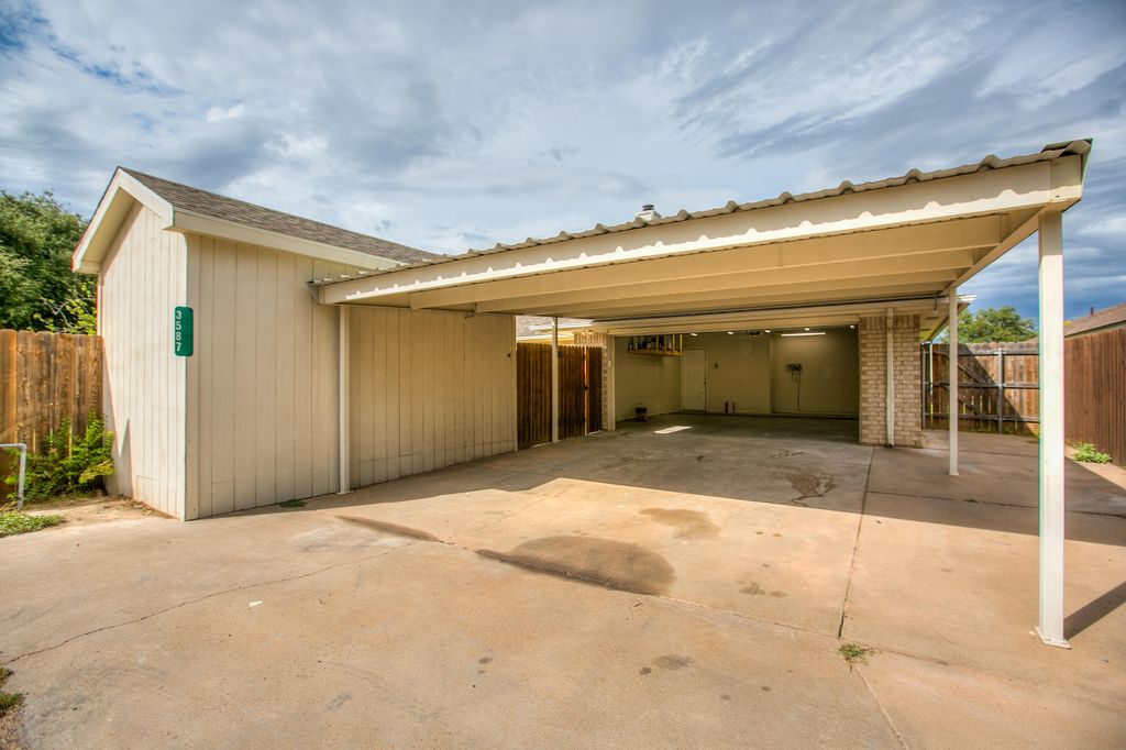 Image 35 of property listing at 3587 Shadyhill Drive, San Angelo, TX 76904