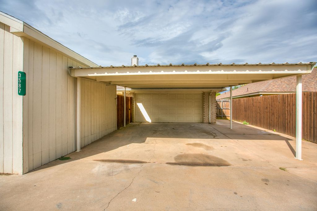 Image 36 of property listing at 3587 Shadyhill Drive, San Angelo, TX 76904
