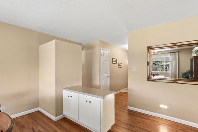 4718 Brookfield Dr, Sacramento, CA 95823