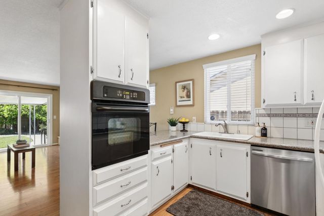 4718 Brookfield Dr, Sacramento, CA 95823