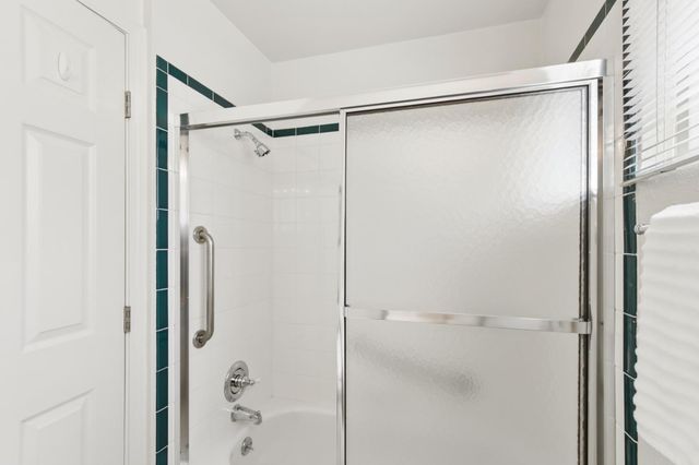 4718 Brookfield Dr, Sacramento, CA 95823