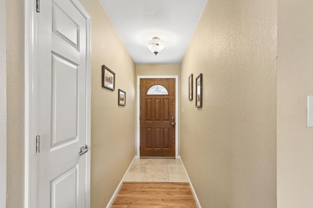 4718 Brookfield Dr, Sacramento, CA 95823