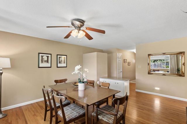 4718 Brookfield Dr, Sacramento, CA 95823
