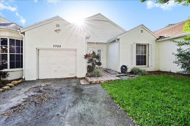 7705 Forest Green Lane, Boynton Beach, FL 33436