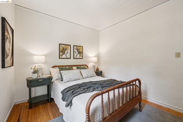 6309 Pinehaven Rd, Oakland, CA 94611