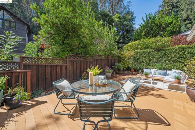 6309 Pinehaven Rd, Oakland, CA 94611