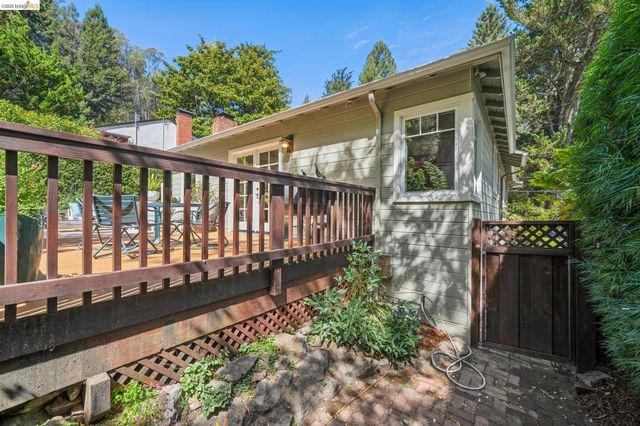 6309 Pinehaven Rd, Oakland, CA 94611
