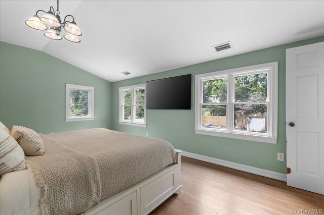 8 Walnut Place, Huntington, NY 11743