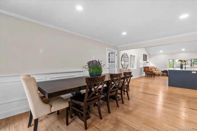 8 Walnut Place, Huntington, NY 11743