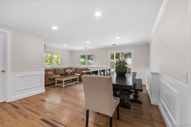 8 Walnut Place, Huntington, NY 11743