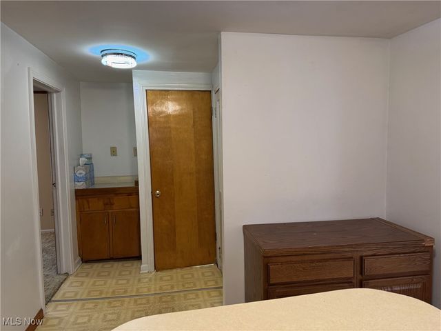 2160 Ingersoll Drive, Akron, OH 44320