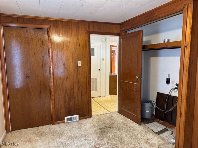 2160 Ingersoll Drive, Akron, OH 44320