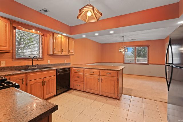 6304 BAYCHESTER Drive, Fort Wayne, IN 46815