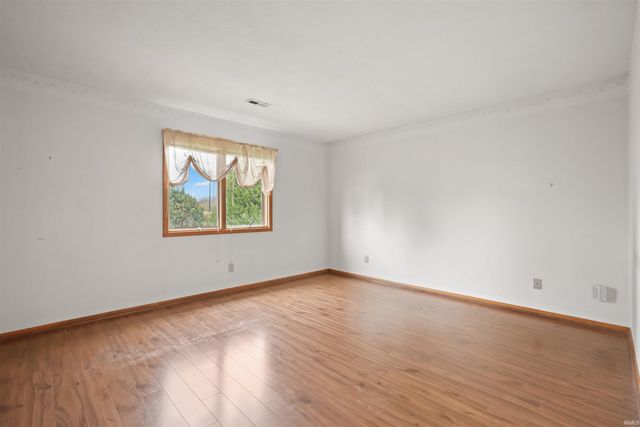 6304 BAYCHESTER Drive, Fort Wayne, IN 46815