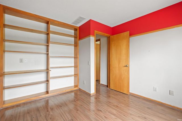 6304 BAYCHESTER Drive, Fort Wayne, IN 46815