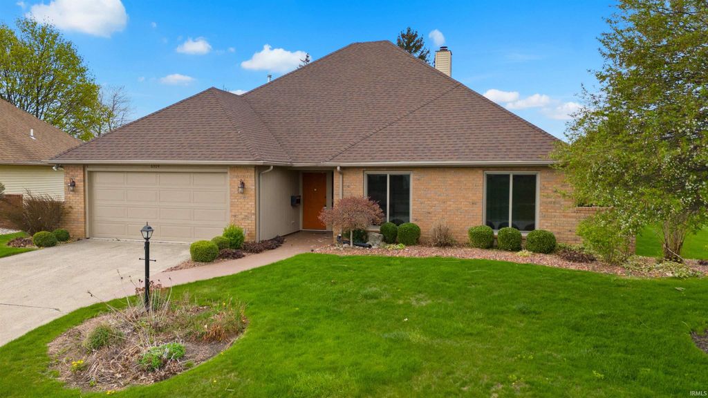 6304 BAYCHESTER Drive, Fort Wayne, IN 46815
