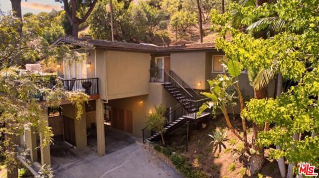 2065 Outpost Drive, Los Angeles, CA 90068