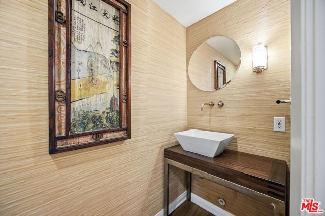 2065 Outpost Drive, Los Angeles, CA 90068