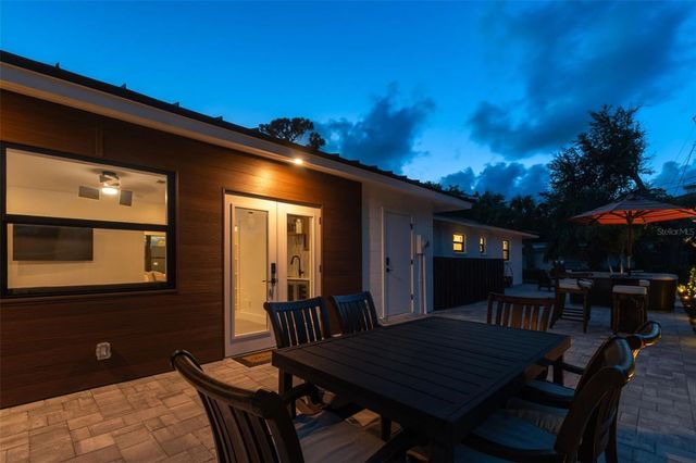 301 AURORA STREET E, Venice, FL 34285