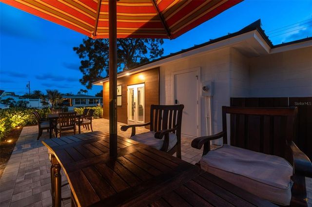 301 AURORA STREET E, Venice, FL 34285