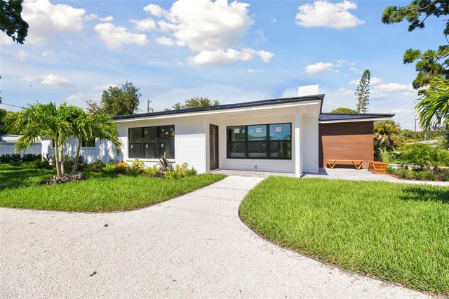 301 AURORA STREET E, Venice, FL 34285