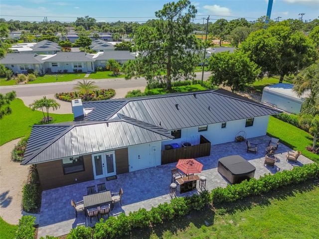 301 AURORA STREET E, Venice, FL 34285