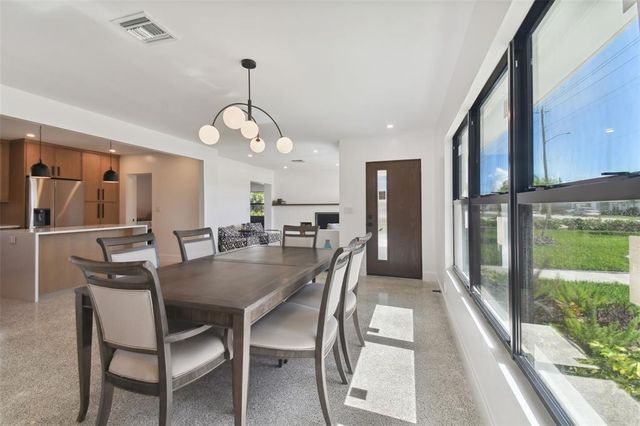 301 AURORA STREET E, Venice, FL 34285