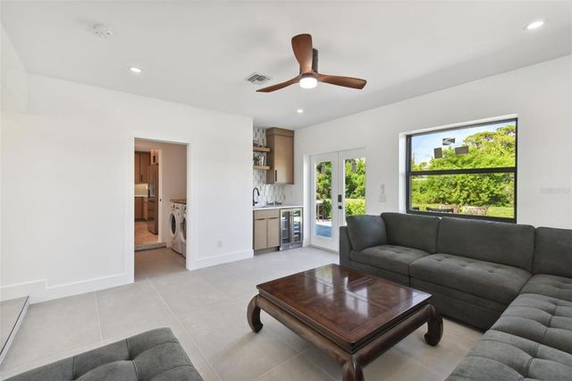 301 AURORA STREET E, Venice, FL 34285