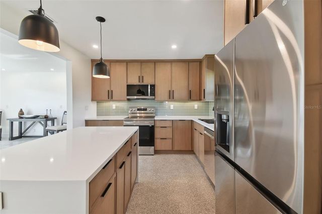 301 AURORA STREET E, Venice, FL 34285