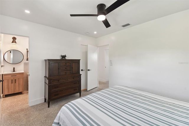 301 AURORA STREET E, Venice, FL 34285