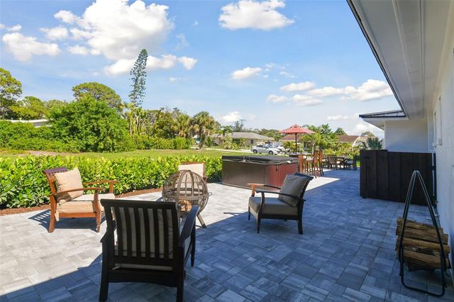 301 AURORA STREET E, Venice, FL 34285