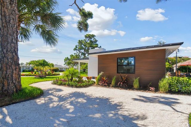 301 AURORA STREET E, Venice, FL 34285